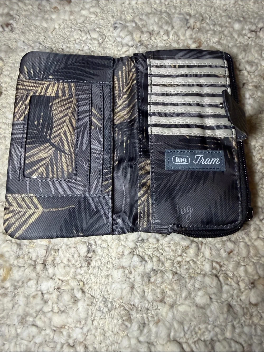 Lug Tram Black Quilted Wallet with Leaf Pattern